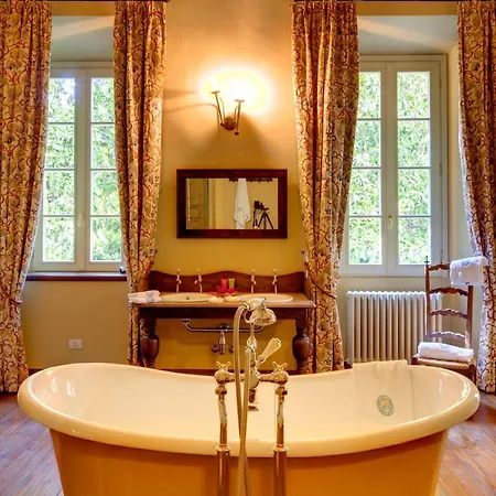 Monte Di Lenno Sleeps 25 Pool Wifi Villa Moltrasio