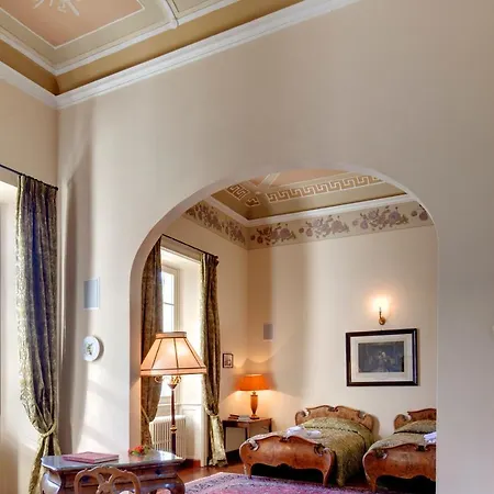 Monte Di Lenno Sleeps 25 Pool Wifi Villa