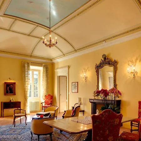 Villa Monte Di Lenno Sleeps 25 Pool Wifi Moltrasio