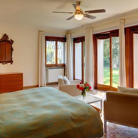 Villa Monte Di Lenno Sleeps 25 Pool Wifi Moltrasio